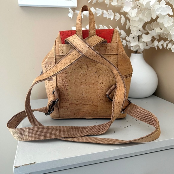 NWT Natural CORK Two-tone Backpack Made in Portugal - Picture 3 of 16